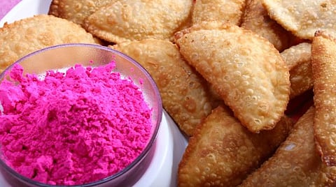 Sweeten your Holi celebrations with Gujiyas from THESE 5 eateries in Kanpur