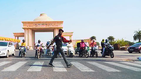 Based on the life of an ordinary delivery boy, Dharakala's BHOJAN is a must-watch arthouse film