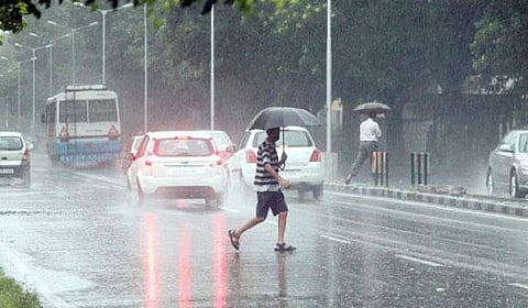 Kanpur weather: Early morning showers on Friday, rain alert issued by IMD