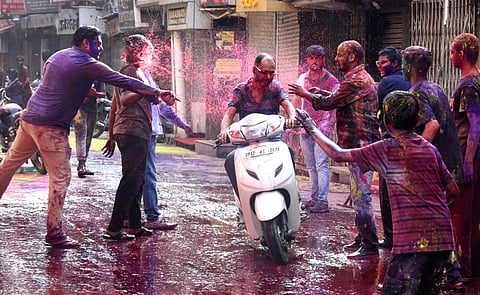 Knocksense Shorts | Hospitals put on alert, emergency numbers issued for Holi in Lucknow