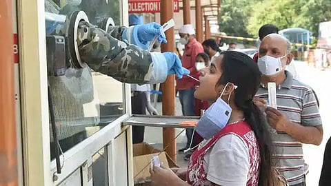 Knocksense Shorts | Active covid cases in Lucknow reach 896; 99 new infections reported on Sunday