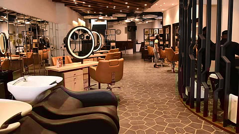 Here's our pick for salons in Lucknow offering the best bridal makeup at cost-effective deals