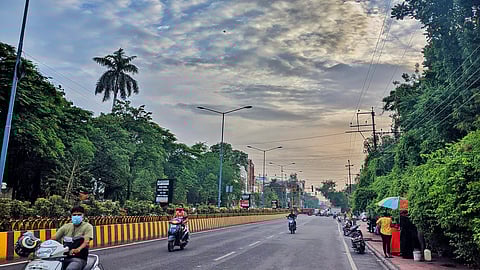Gusty winds drop temperature in Indore on May 29; IMD predicts rain next week