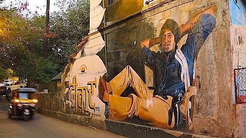 Walls That Speak | Bollywood Murals of Bandra West continue charming Mumbai tourists & locals