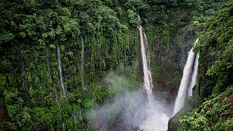 4.5 hrs away from Mumbai, Thoseghar Waterfall beckons for a 'fall'tastic weekend