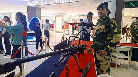 Celebrating Kargil Vijay Diwas, BSF organizes weapon exhibition in Indore