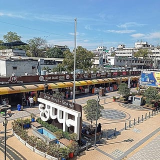 Flavor Frenzy: Experience the Best of 56 Dukan in Indore!