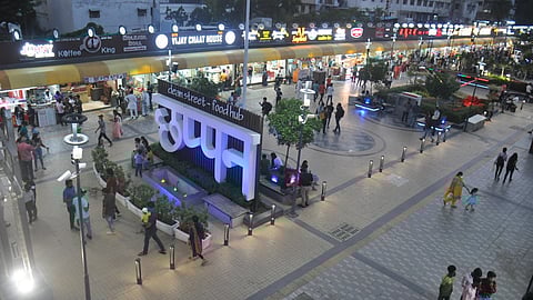 Knocksense Shorts| Indore's Chappan Dukan shopkeepers requested by RBI Chief to accept digi-payments