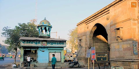 Check out the interesting story of Ahmedabad's Raipur Bhajiya House and its 'Heritage Bhajiyas'!