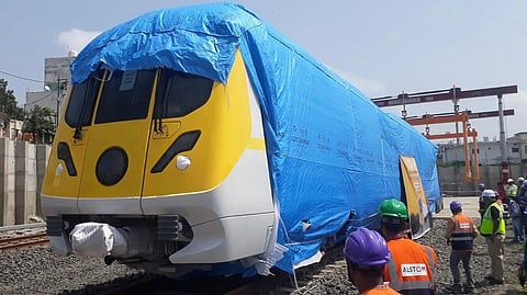 Knocksense Shorts | Fast-Track to the future: 3-Coach Metro Train arrives Indore for trial run
