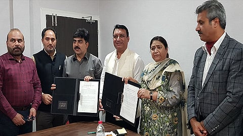 University of Kashmir and IIT Kanpur sign MOU to boost Innovation and Entrepreneurship in J&K