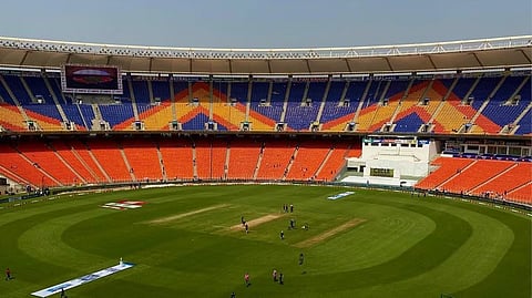 Knocksense Shorts | WR planning to run two special Mumbai-Ahmedabad trains for IND vs PAK match