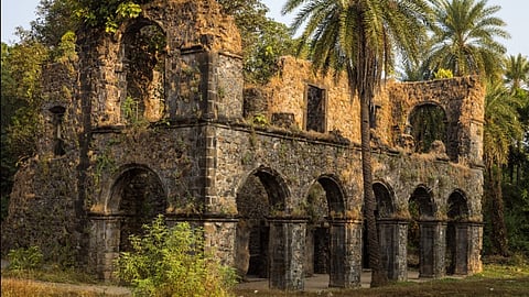 Tales of Times |Bookmark THESE 7 historic forts in Mumbai, for your next day out!