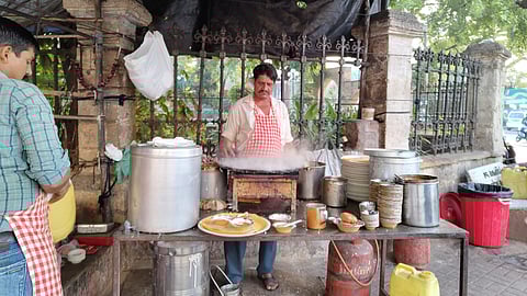 Have you tried THIS famous Dosa place outside Law Garden?