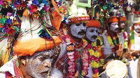Exploring Gujarat's tribal Holi celebrations: The entrancing Kavant Fair or Kavant Gher Mela!