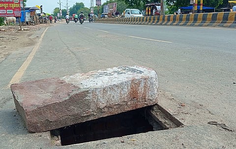 Lucknow News | LMC launches hotline to report open manholes for safer streets