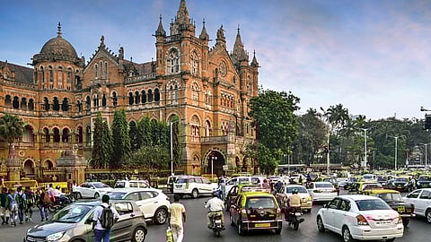 With 100% increase in 10 years, Mumbai roads now have 2,300 vehicles per km!