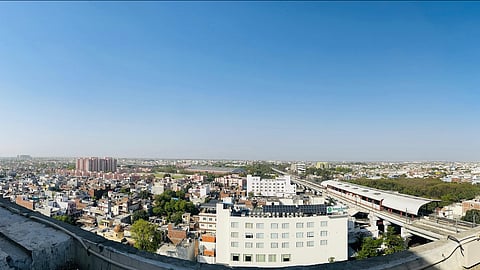 Lucknow Weather | Localites sweat amid scorching heat; Check out pitch report for the big game today