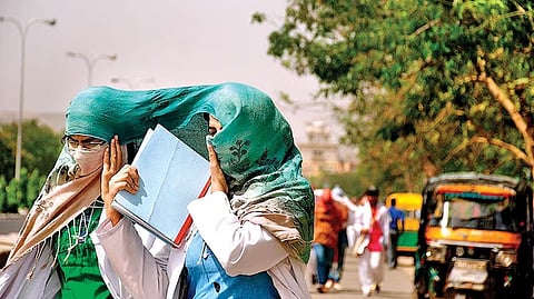 Temperature in Lucknow witnesses a 6-degree rise in 9 days, touching a daily high of 43°C