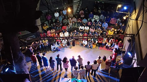 Ahmedabad Highlights | City-based architect Kabir has a theatre in his courtyard; here's why!