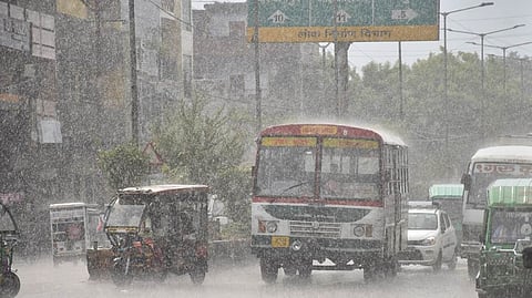 Weather Update | Alert issued for heavy rain in Kanpur on June 29; temperature drop expected