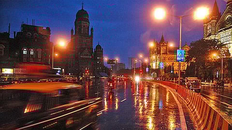 Rainfall returns to Mumbai after a short break; IMD predicts moderate to heavy rains today!