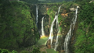 Curating a monsoon travel itinerary? Pin THESE 6 scenic waterfalls near Mumbai