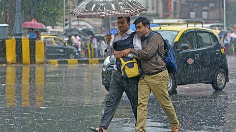 Mumbai Weather News | City to undergo moderate downpour today; Orange Alert issued for Wednesday