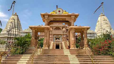 Maharashtra Govt's new scheme takes senior citizens on free pilgrimages across India