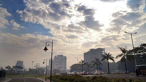 IMD forecasts cloudy skies & scattered rainfall in Mumbai today; no alerts till Friday