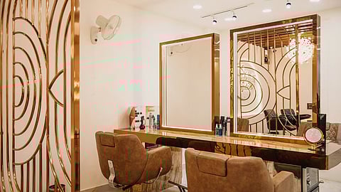 This weekend, shine with these exclusive Knocksense salon deals for your festive look!