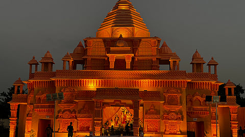 Join the Durgotsava celebrations at Sushant Golf City's Gandhinagar Akshardham replica pandal