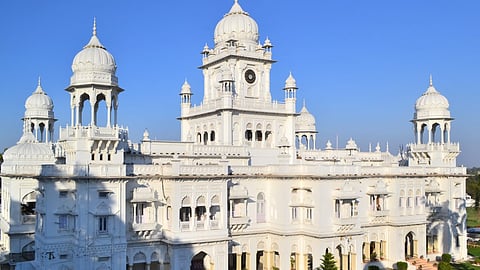 Lucknow News | KGMU’s AI-powered radiotherapy machine wins prestigious award