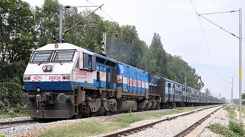 WR rolls out 1 Festive & 4 Winter Special trains from Bandra Terminus | Details inside