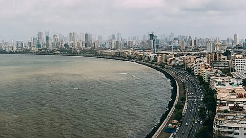 Mumbai mornings hit 20°C with moderate AQI; know forecast for the week ahead