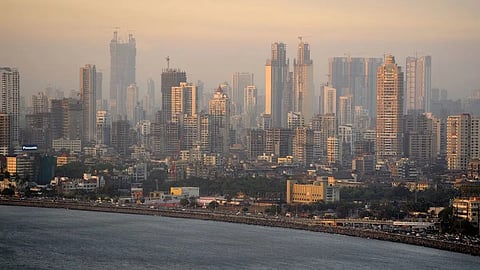 Mumbai records season’s coldest night at 19°C yet hottest November day since 2021 on Thursday