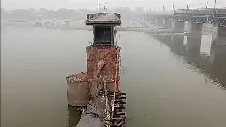 Closed for traffic since 2021, Kanpur's British-era 'Ganga bridge' partially collapses