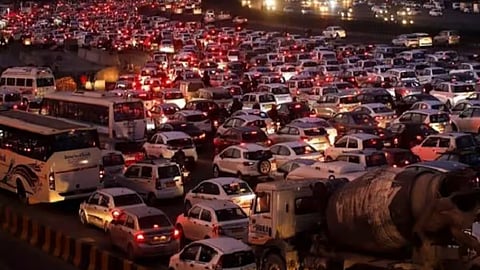 Mahaparinirvan Diwas 2024 | Traffic advisory issued in Mumbai and 12 special trains announced