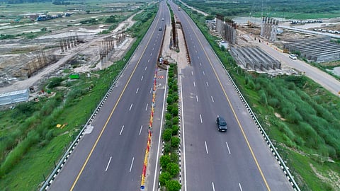 Agra-Lucknow Expressway set to expand from 6 to 8 lanes, enhancing safety and convenience!