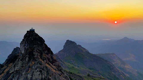 World Mountain Day | Know about the mighty Girnar, Gujarat's highest mountain peak!