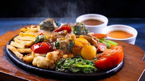 Winter blues in Lucknow? Cappuccino Blast's Sizzler Festival is here to warm you up, till Dec 31