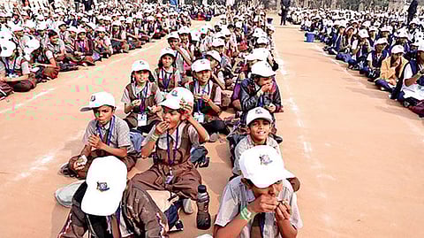 Kankaria Carnival begins with Guinness Record; remaining events cancelled due to national mourning