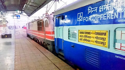 New Superfast Special Train linking Bandra Terminus to Gorakhpur Station via Lucknow, starts Jan 14