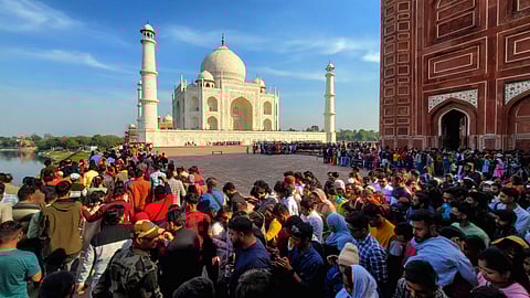 Plan your Lucknow-Agra trip to experience the 33-year-old Taj Mahotsav, from Feb 18 to March 2