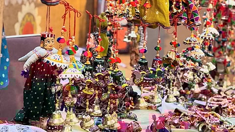 Plan your weekend escape from Lucknow! Head to the festive Surajkund Mela 2025