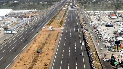 Heavy vehicles to be banned on Lucknow-Kanpur Expressway for two months; here's why!