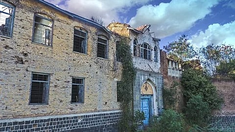 Summer vacay ahead! Experience the charm of Phaltan's Nimbalkar Fort, few hours away from Mumbai