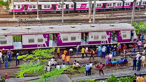Mumbai Locals to get automatic doors soon, after recent tragedy!