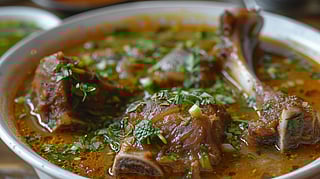 Cold hands, warm heart, and a bowl of comfort! Here are 5 Soup spots in Lucknow you’ll love