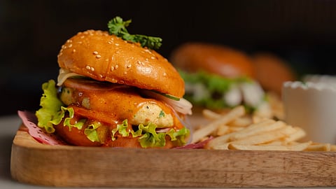 Lucknow’s Cappuccino Blast rings in the New Year with its much-loved Burger & Beer Festival